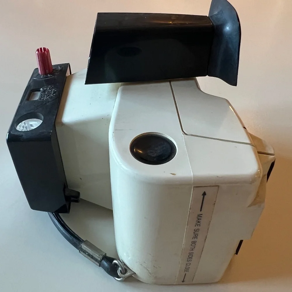 Vintage 1960s Polaroid Swinger Model 20 Instant Film Land Camera USA Wrist Strap